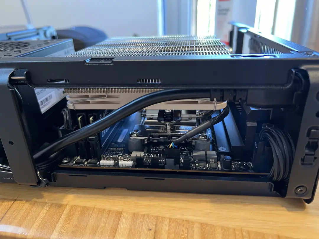 case-bottom-fan-empty